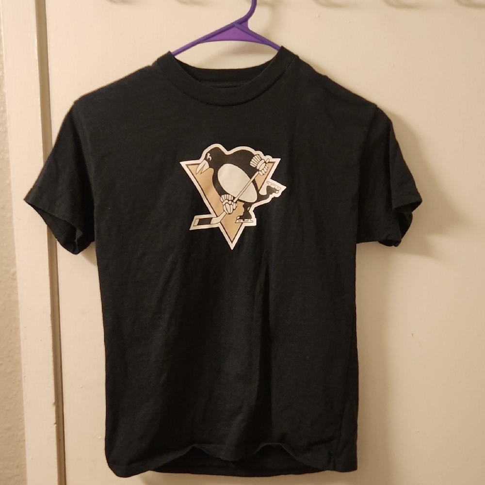 Black Graphic T-Shirt with Penguin Logo M (10-12)